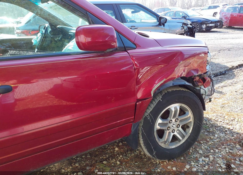 2004 HONDA PILOT EX-L VIN: 2HKYF185X4H588957