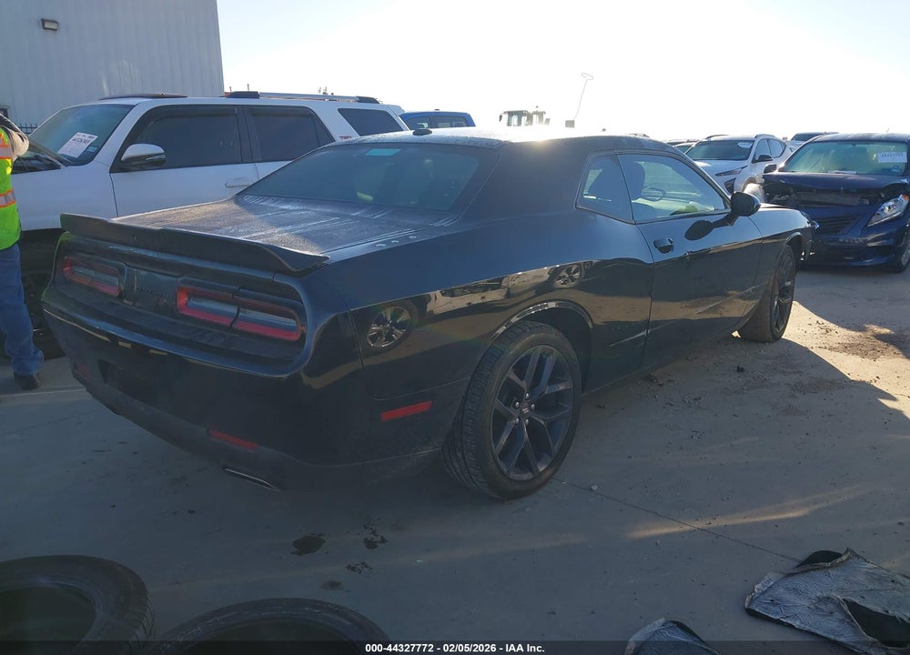 2020 DODGE CHALLENGER SXT VIN: 2C3CDZAG9LH195084