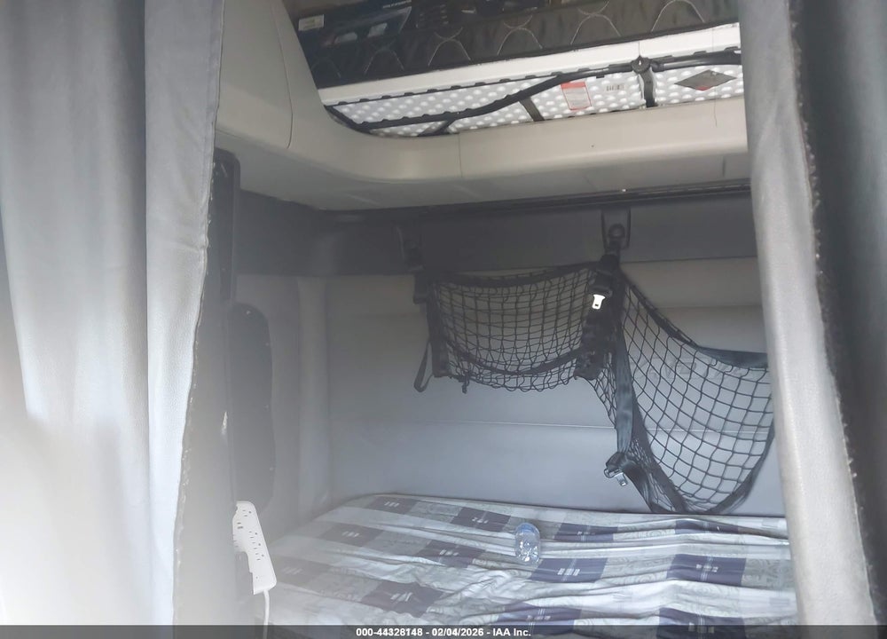 2018 FREIGHTLINER NEW CASCADIA 126 VIN: 3AKJHHDV7JSJM9245