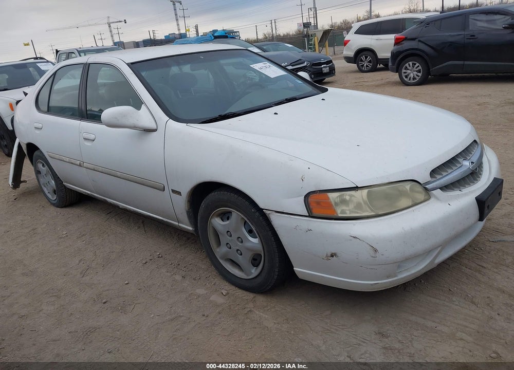 2001 NISSAN ALTIMA GXE VIN: 1N4DL01D11C206587