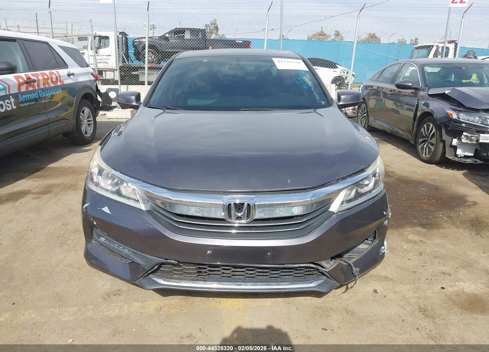 2017 HONDA ACCORD EX-L VIN: 1HGCR2F86HA222206