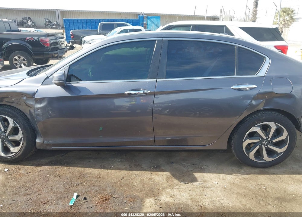 2017 HONDA ACCORD EX-L VIN: 1HGCR2F86HA222206