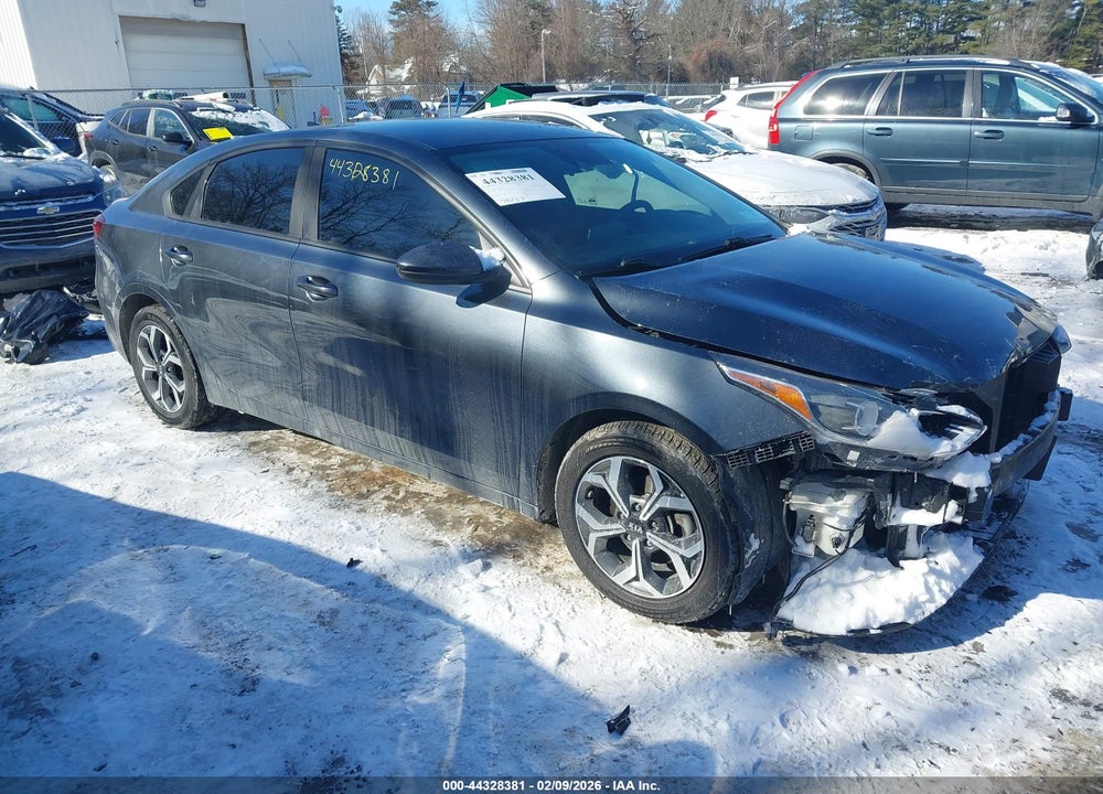 2019 KIA FORTE LXS VIN: 3KPF24AD2KE074592