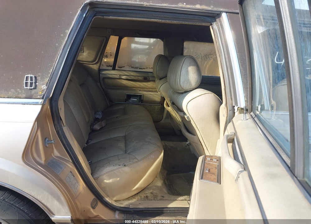 1986 LINCOLN TOWN CAR VIN: 1LNBP96F6GY689151