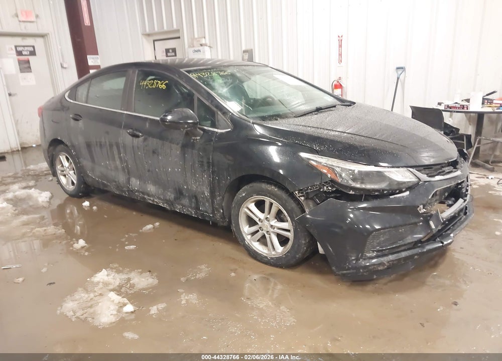 2017 CHEVROLET CRUZE LT AUTO VIN: 1G1BE5SMXH7240580