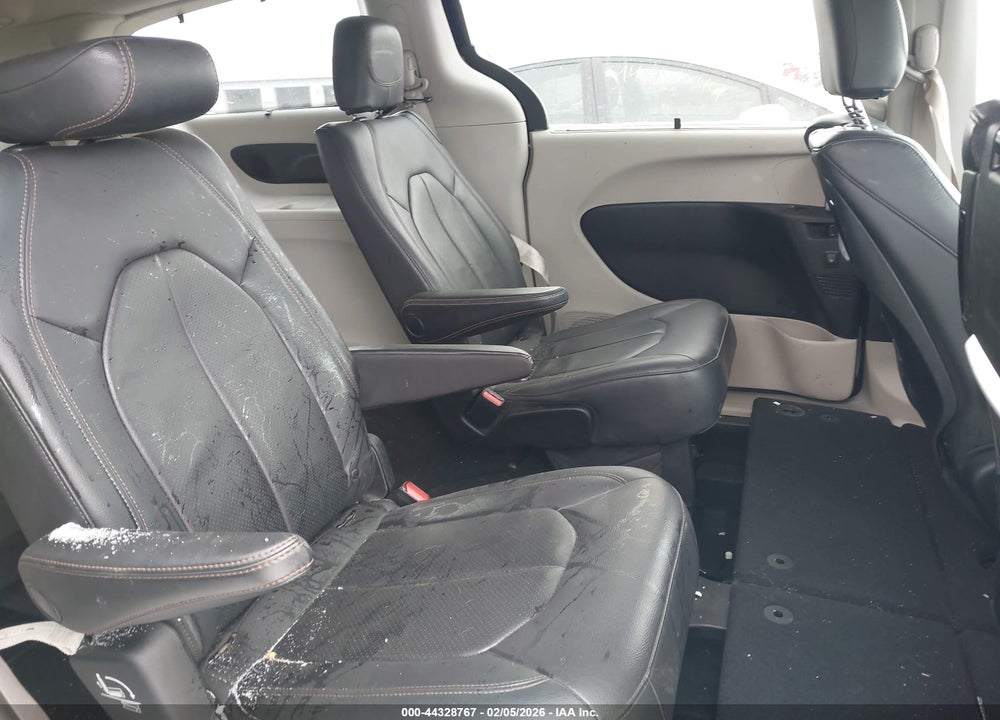 2017 CHRYSLER PACIFICA TOURING-L PLUS VIN: 2C4RC1EG1HR811351