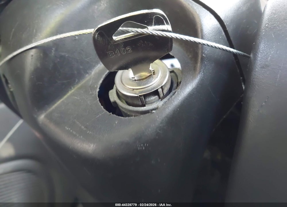 2001 SATURN SL1 VIN: 1G8ZH52871Z317779