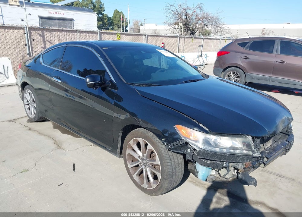 2015 HONDA ACCORD EX-L V-6 VIN: 1HGCT2B81FA004274