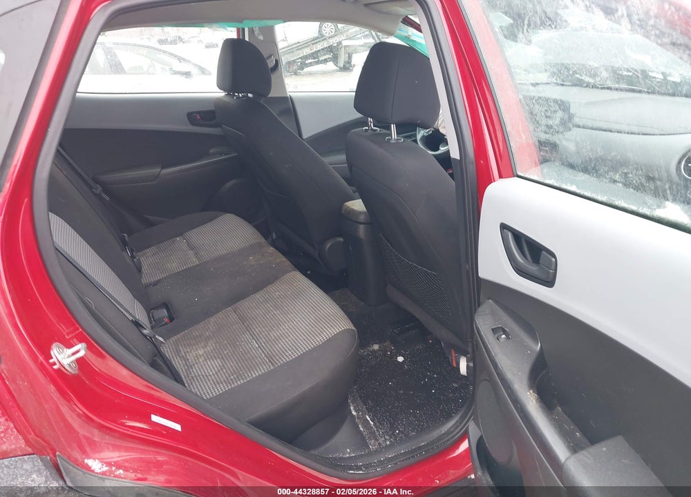 2019 HYUNDAI KONA SE VIN: KM8K12AA5KU258983