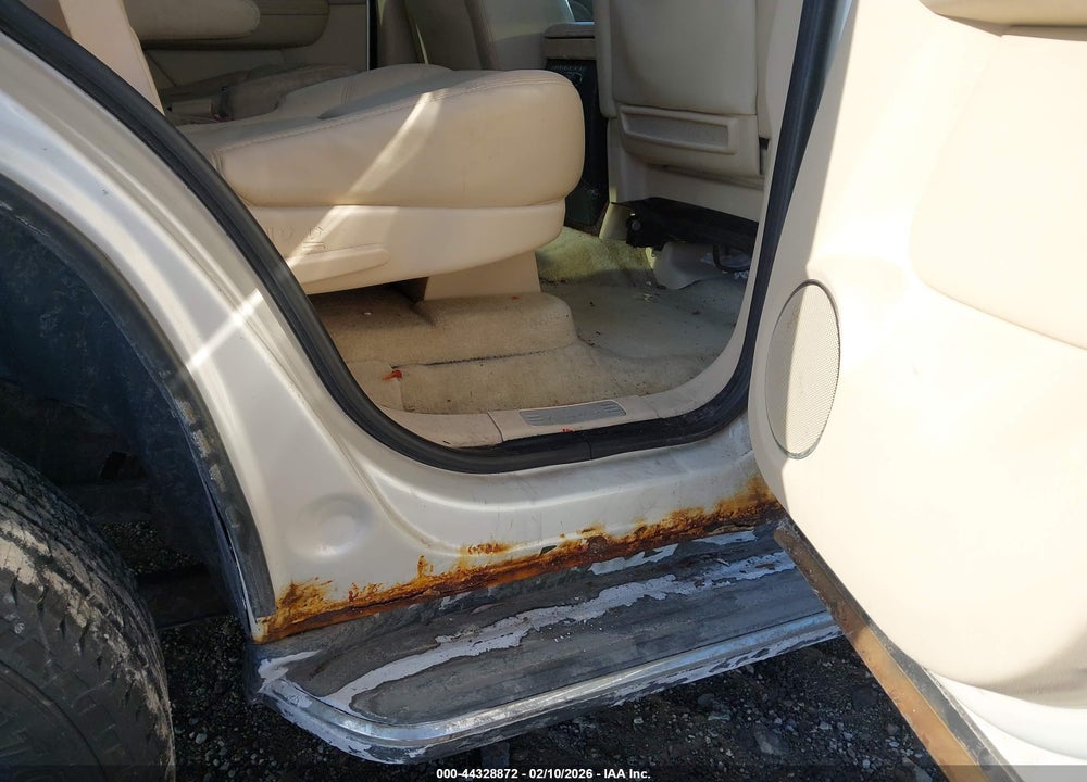 2007 CADILLAC ESCALADE STANDARD VIN: 1GYFK63817R288006