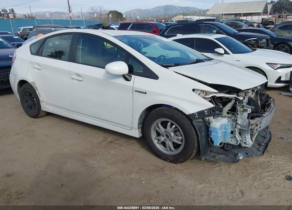 2013 TOYOTA PRIUS TWO VIN: JTDKN3DUXD0339556