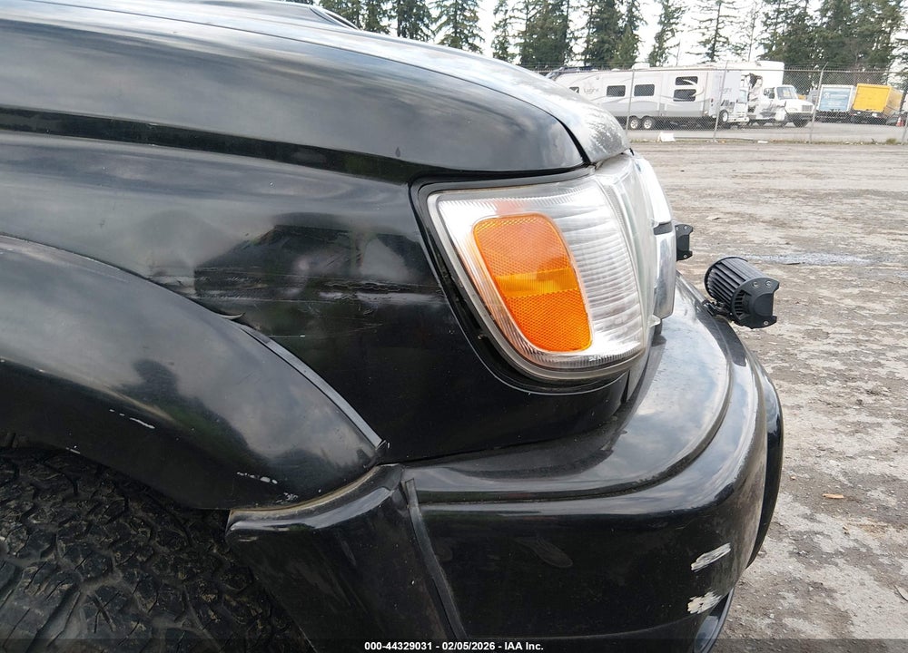 2001 TOYOTA 4RUNNER SR5 V6 VIN: JT3HN86R410351279
