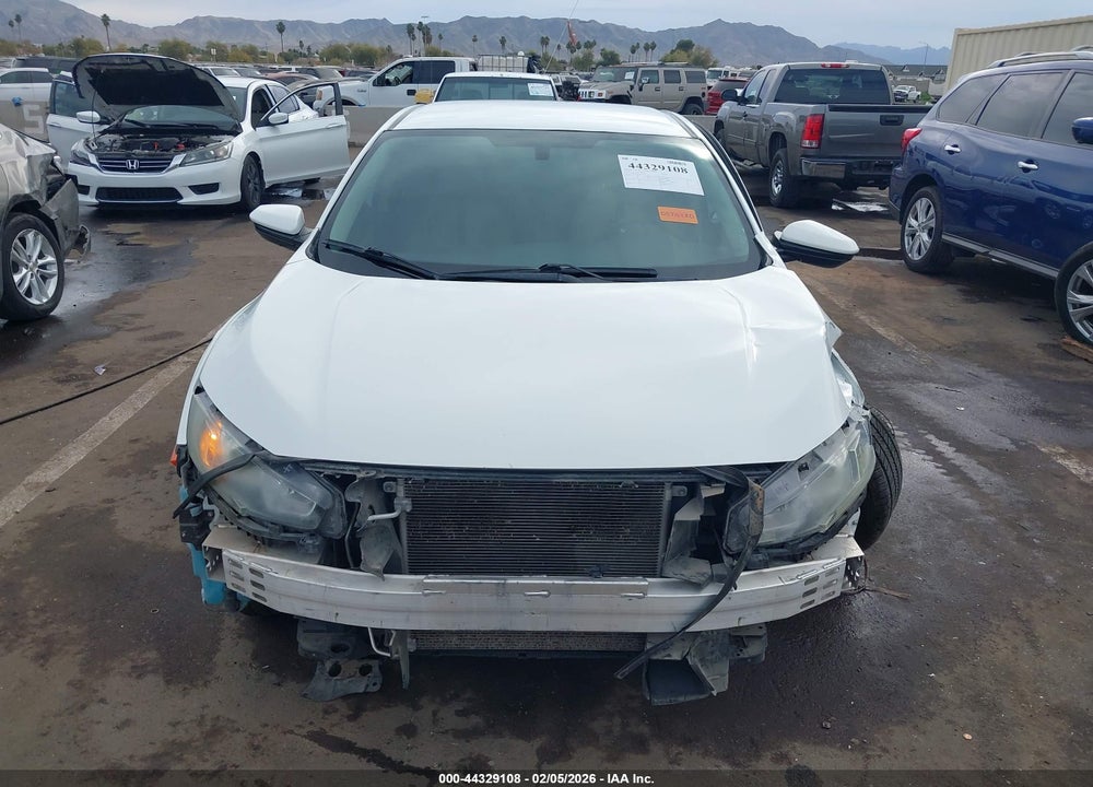 2018 HONDA CIVIC LX VIN: 19XFC2F56JE015577