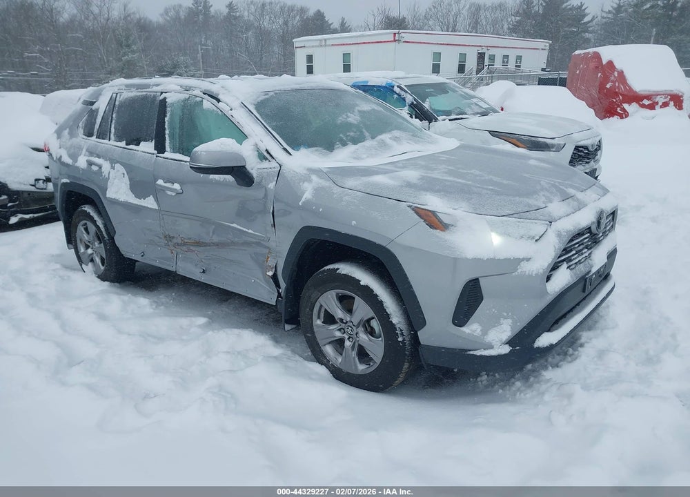 2024 TOYOTA RAV4 XLE VIN: 2T3P1RFV0RC484149