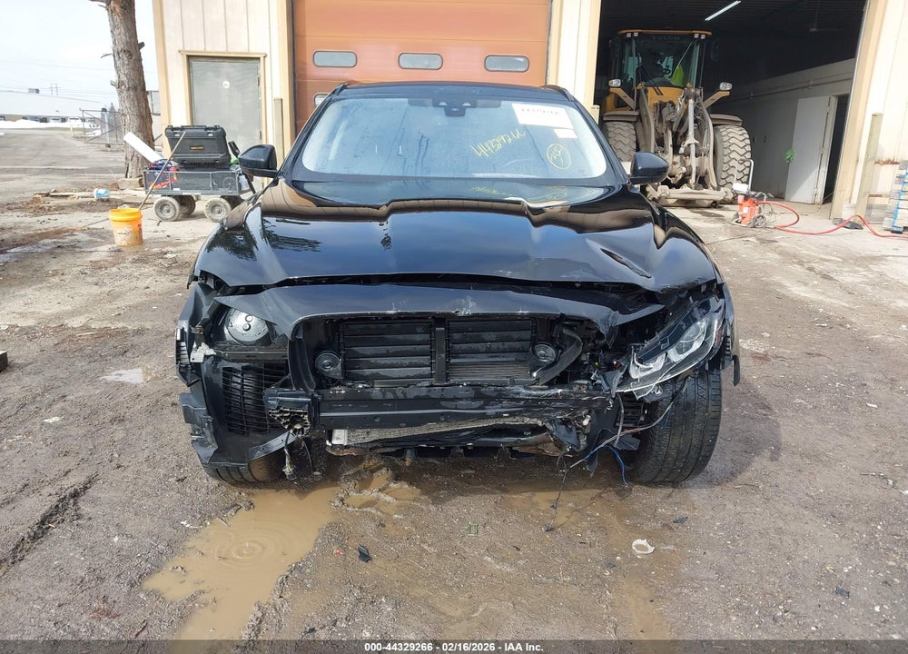 2017 JAGUAR F-PACE 35T PREMIUM VIN: SADCJ2BV4HA084722