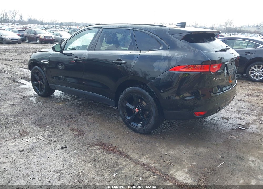 2017 JAGUAR F-PACE 35T PREMIUM VIN: SADCJ2BV4HA084722