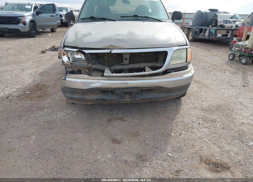 2002 FORD F-150 XL/XLT VIN: 1FTRF172X2KA61270