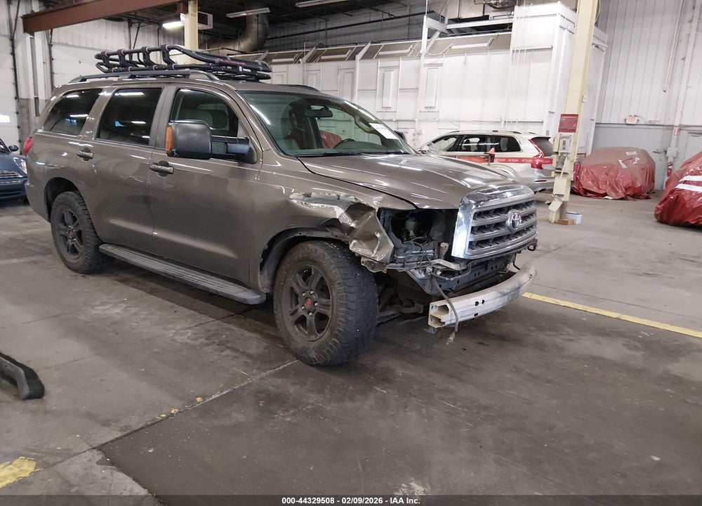 2011 TOYOTA SEQUOIA SR5 5.7L V8 VIN: 5TDBY5G13BS050937