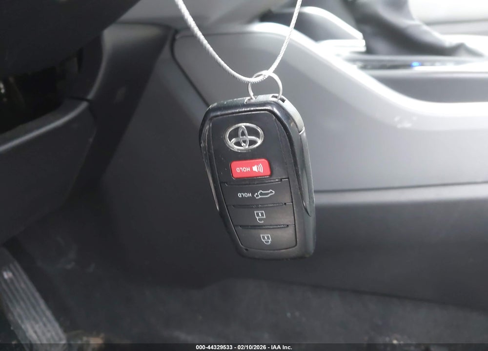 2024 TOYOTA HIGHLANDER XLE VIN: 5TDKDRBHXRS565726