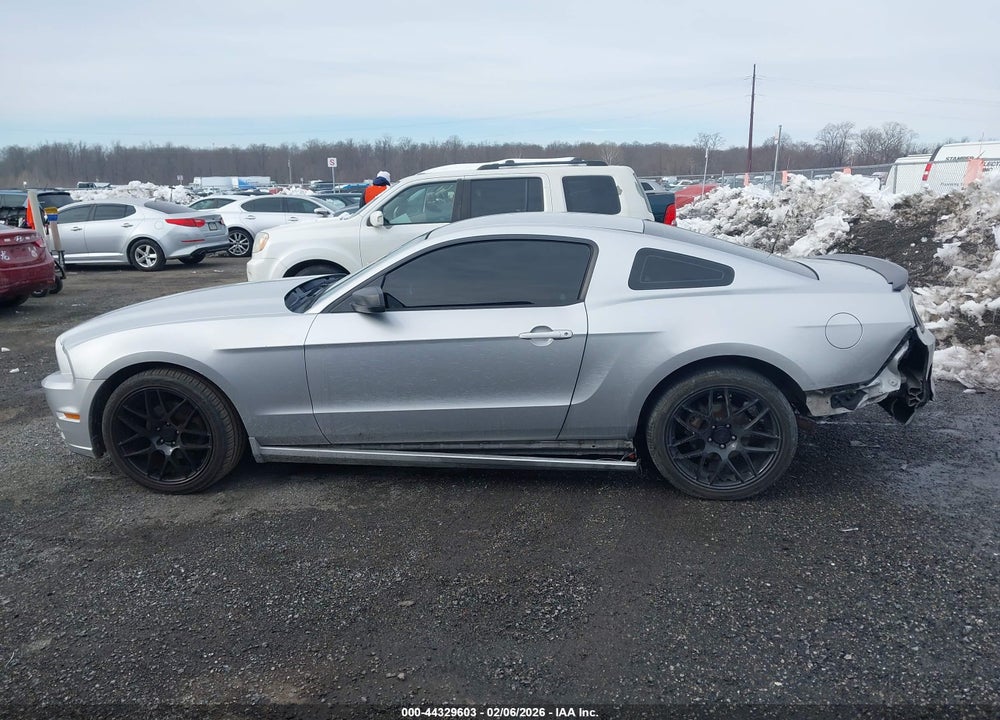 2014 FORD MUSTANG V6 VIN: 1ZVBP8AM0E5279834