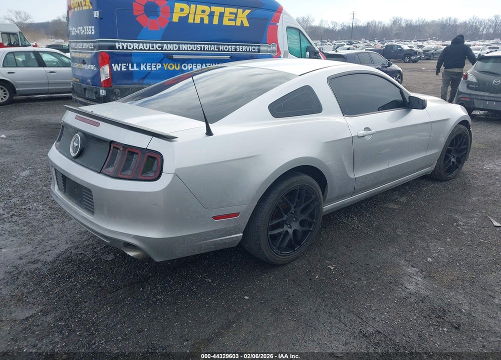 2014 FORD MUSTANG V6 VIN: 1ZVBP8AM0E5279834