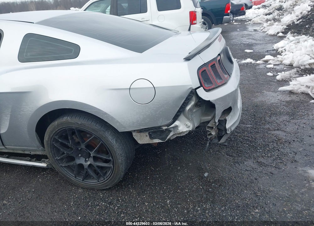 2014 FORD MUSTANG V6 VIN: 1ZVBP8AM0E5279834