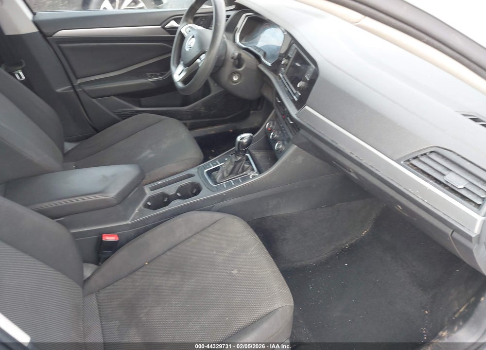 2019 VOLKSWAGEN JETTA 1.4T R-LINE/1.4T S/1.4T SE VIN: 3VWCB7BUXKM130039