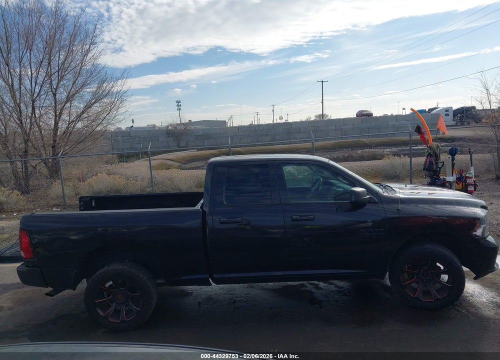 2017 RAM 1500 EXPRESS  4X4 6'4 BOX VIN: 1C6RR7FG7HS845400