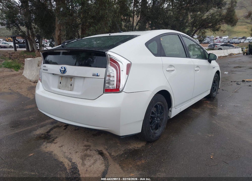 2015 TOYOTA PRIUS TWO VIN: JTDKN3DU6F0463293