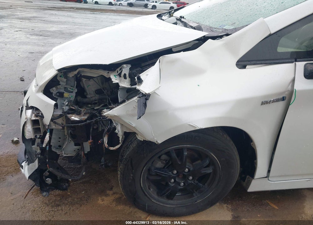 2015 TOYOTA PRIUS TWO VIN: JTDKN3DU6F0463293