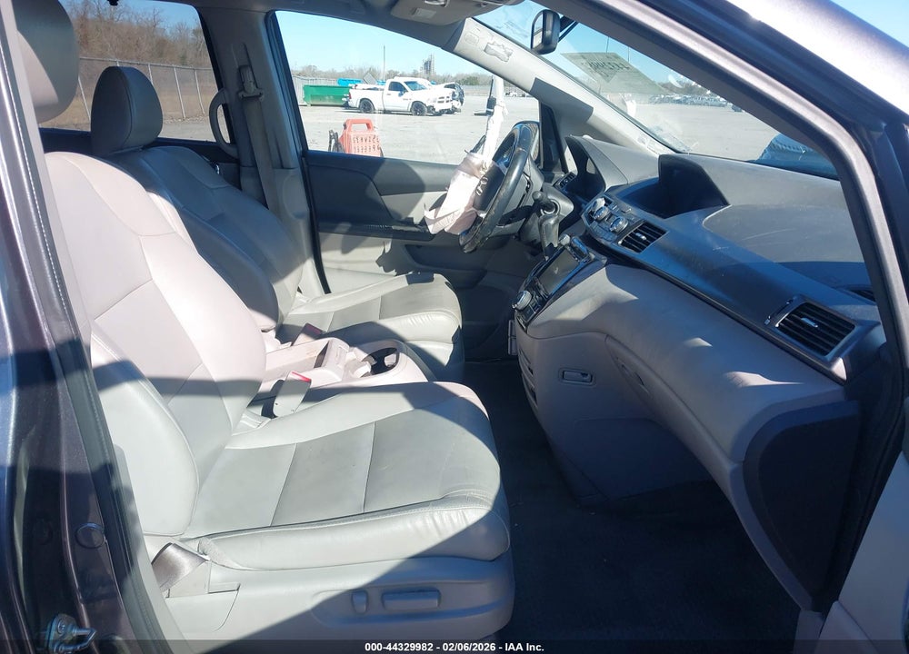 2015 HONDA ODYSSEY TOURING/TOURING ELITE VIN: 5FNRL5H92FB041089