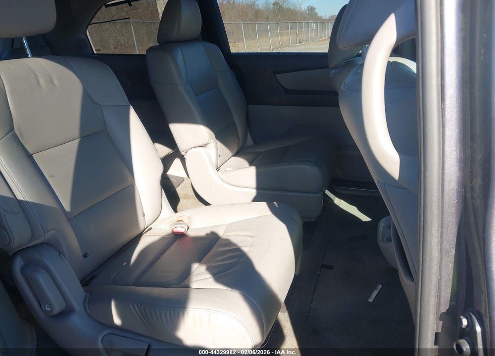 2015 HONDA ODYSSEY TOURING/TOURING ELITE VIN: 5FNRL5H92FB041089