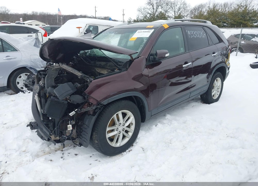2014 KIA SORENTO LX VIN: 5XYKT3A63EG516066