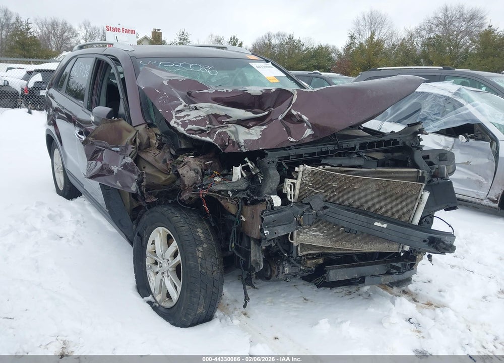 2014 KIA SORENTO LX VIN: 5XYKT3A63EG516066