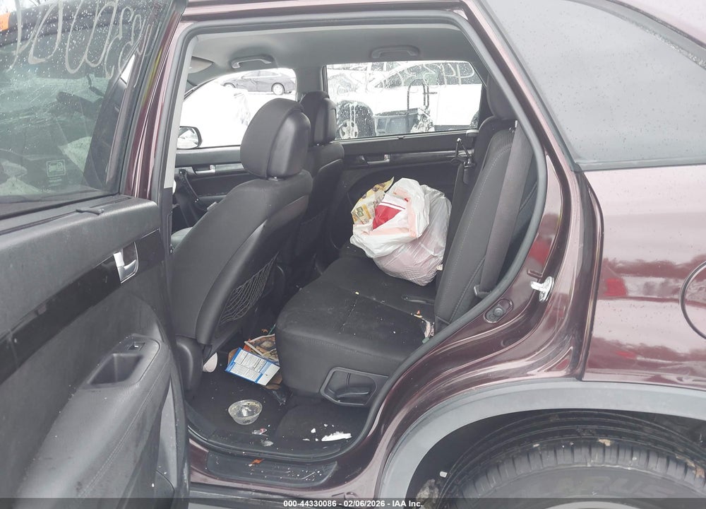 2014 KIA SORENTO LX VIN: 5XYKT3A63EG516066