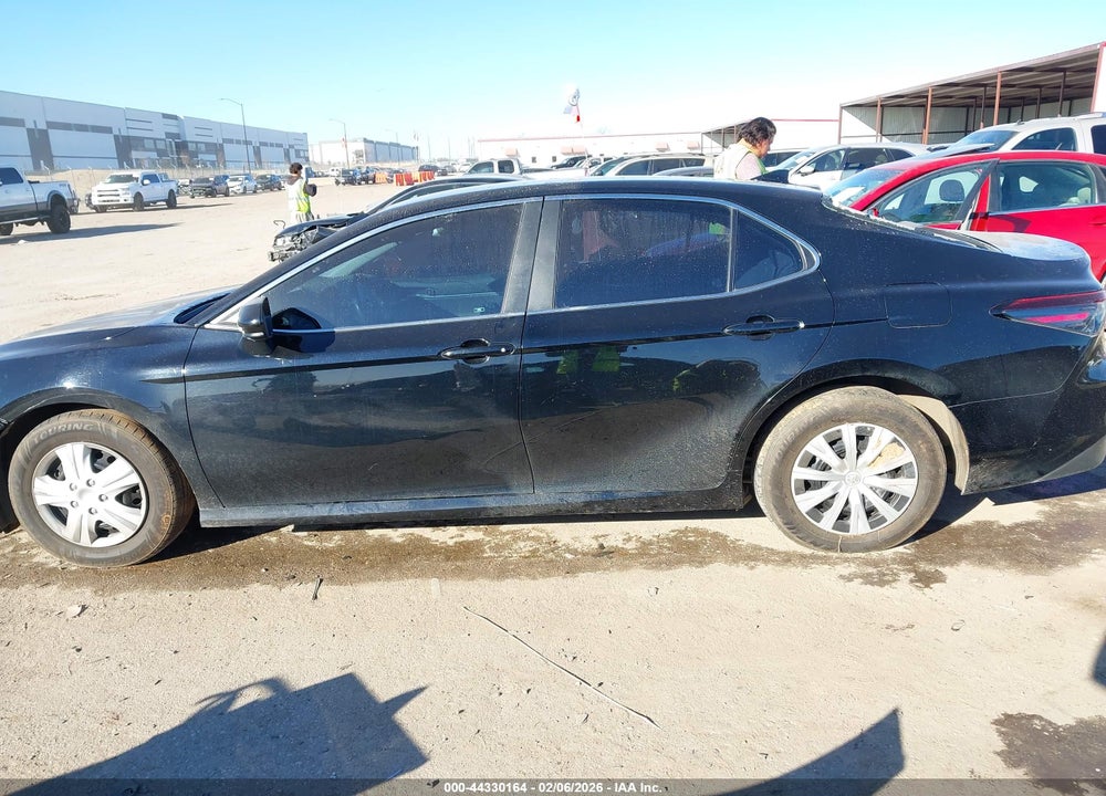 2022 TOYOTA CAMRY LE HYBRID VIN: 4T1C31AK0NU575415