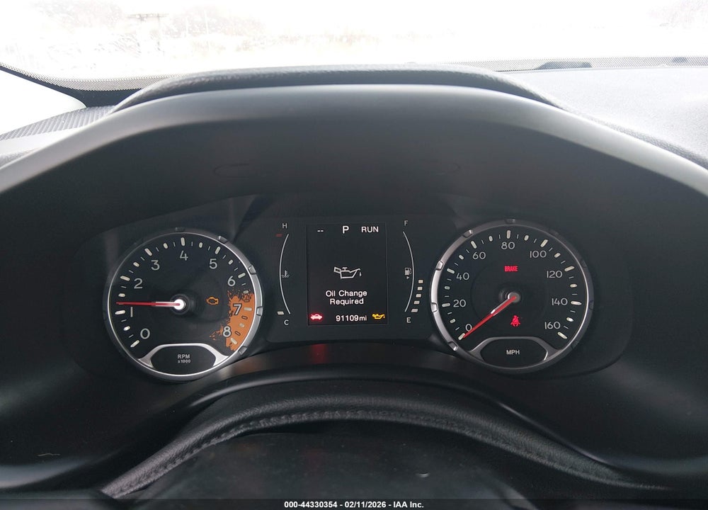 2016 JEEP RENEGADE LATITUDE VIN: ZACCJBBT4GPD29933