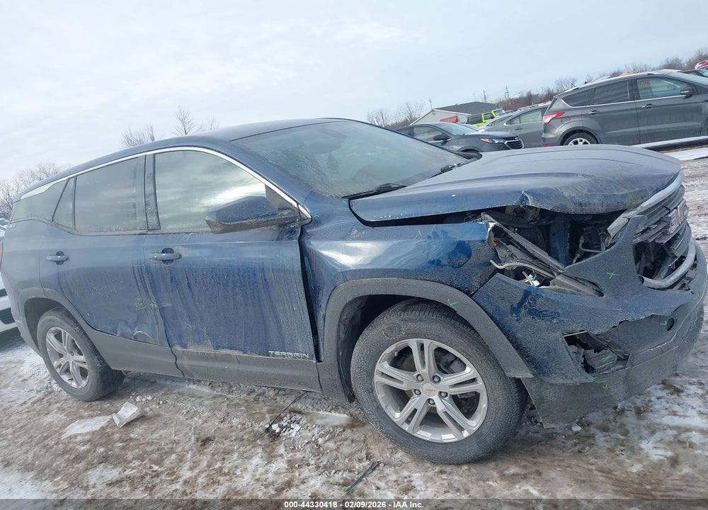 2020 GMC TERRAIN FWD SLE VIN: 3GKALMEVXLL105857