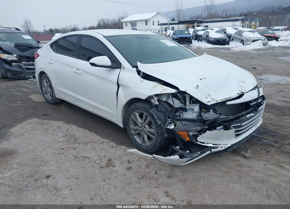 2017 HYUNDAI ELANTRA SE VIN: 5NPD84LF6HH178320