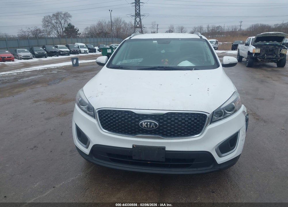 2017 KIA SORENTO 2.4L LX VIN: 5XYPGDA38HG215500
