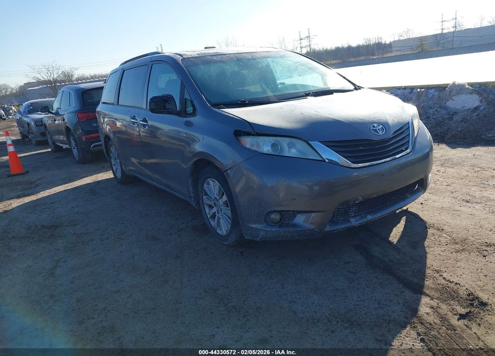 2011 TOYOTA SIENNA LIMITED V6 VIN: 5TDYK3DC0BS105026