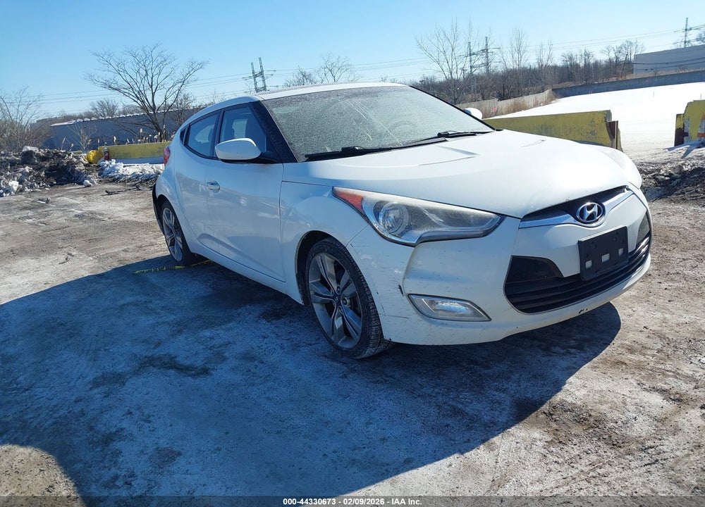 2013 HYUNDAI VELOSTER BASE W/RED VIN: KMHTC6AD1DU167700