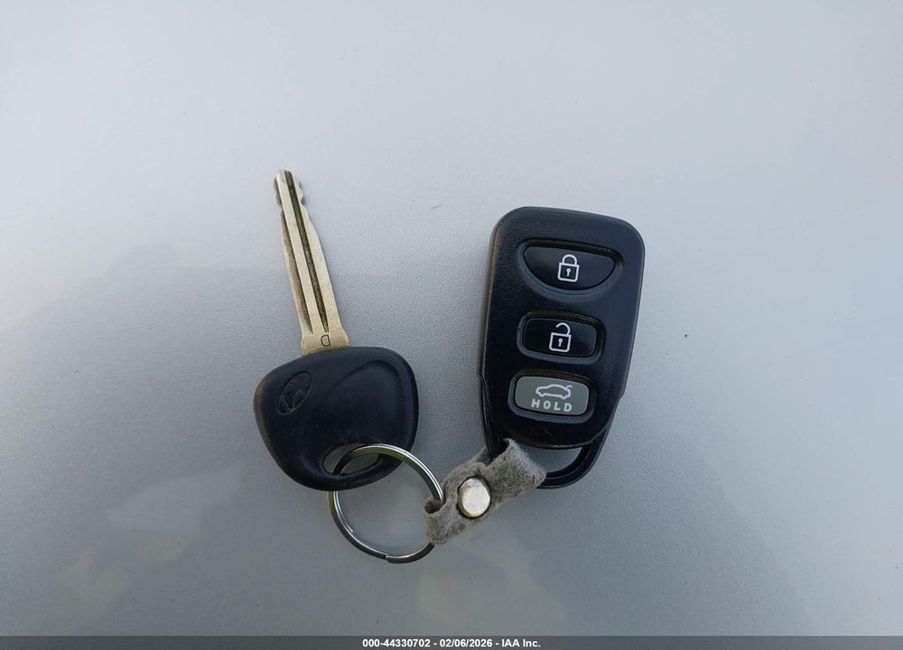 2010 HYUNDAI ELANTRA GLS VIN: KMHDU4AD0AU140991