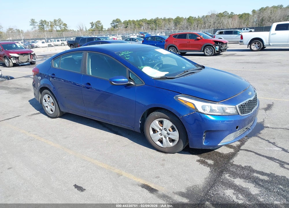 2018 KIA FORTE LX VIN: 3KPFK4A76JE258653