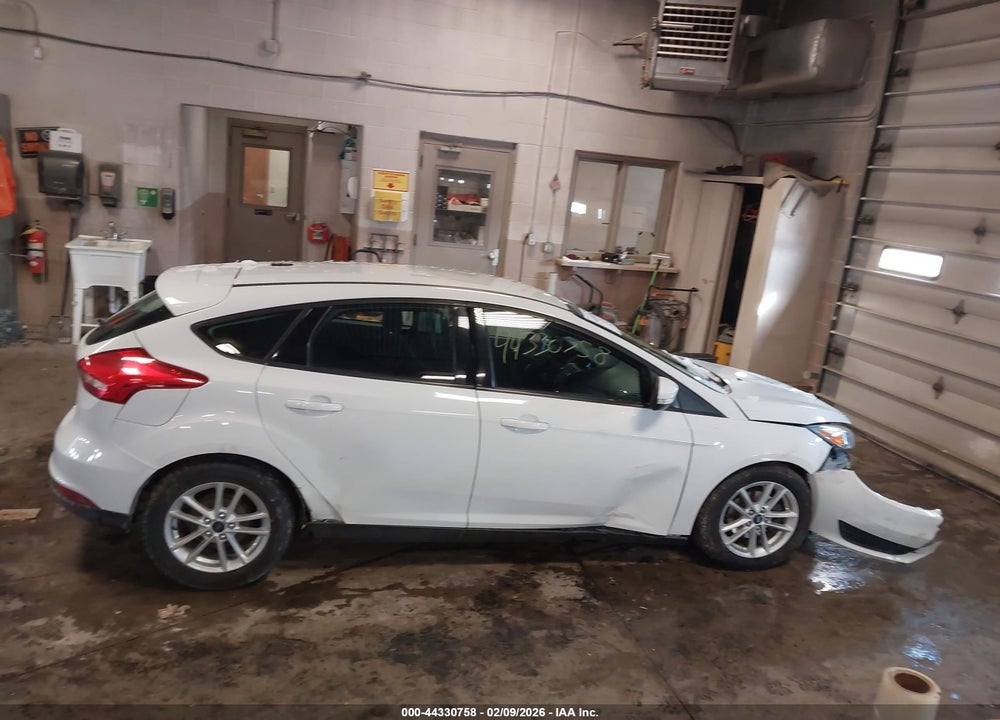 2015 FORD FOCUS SE VIN: 1FADP3K28FL306986