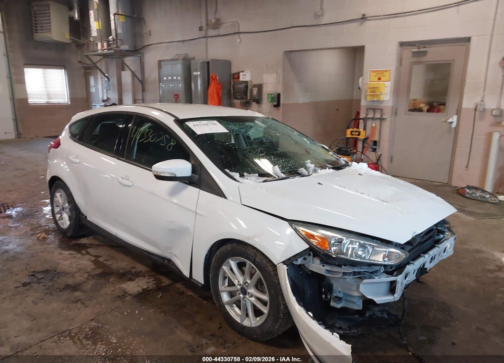 2015 FORD FOCUS SE VIN: 1FADP3K28FL306986
