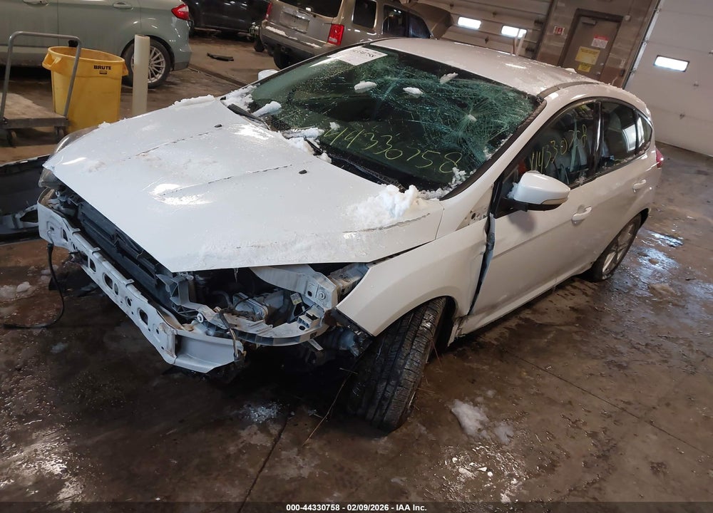 2015 FORD FOCUS SE VIN: 1FADP3K28FL306986
