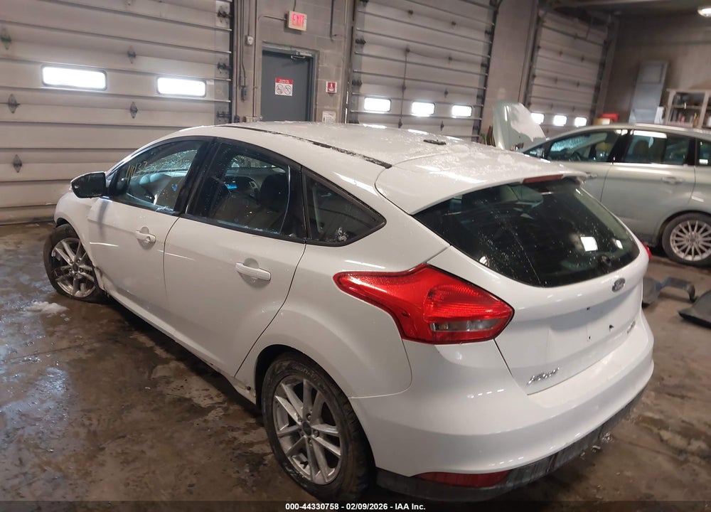2015 FORD FOCUS SE VIN: 1FADP3K28FL306986