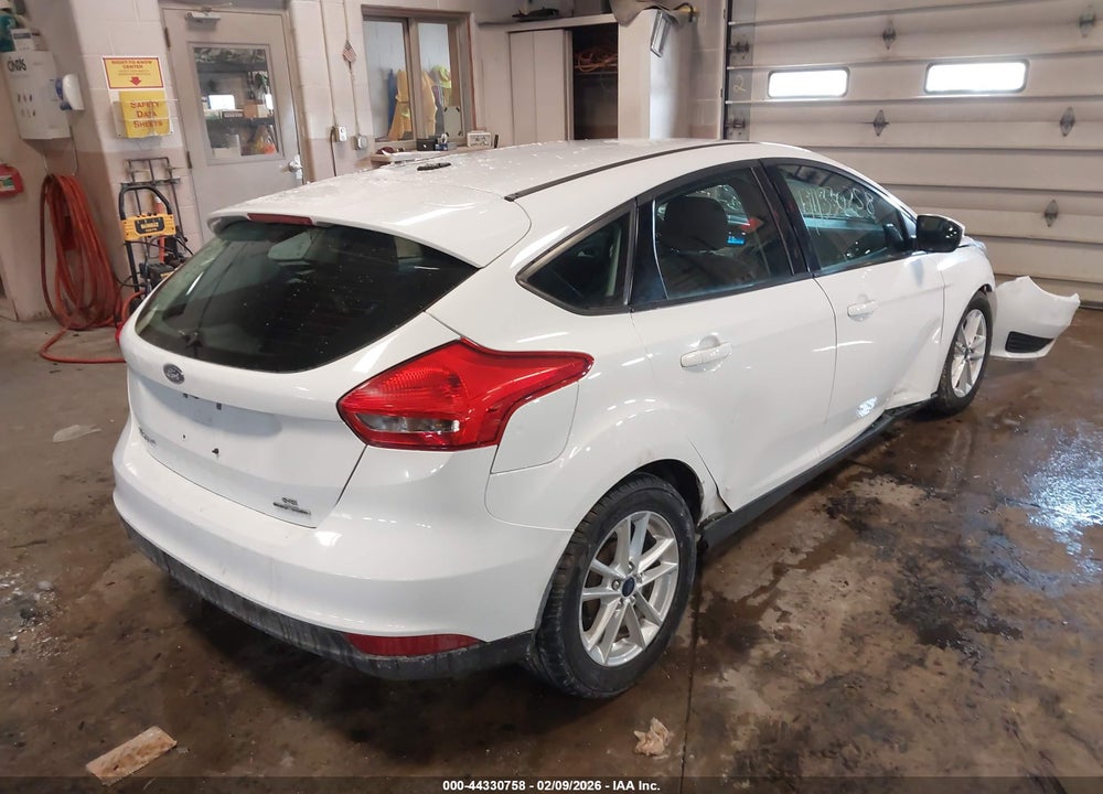 2015 FORD FOCUS SE VIN: 1FADP3K28FL306986