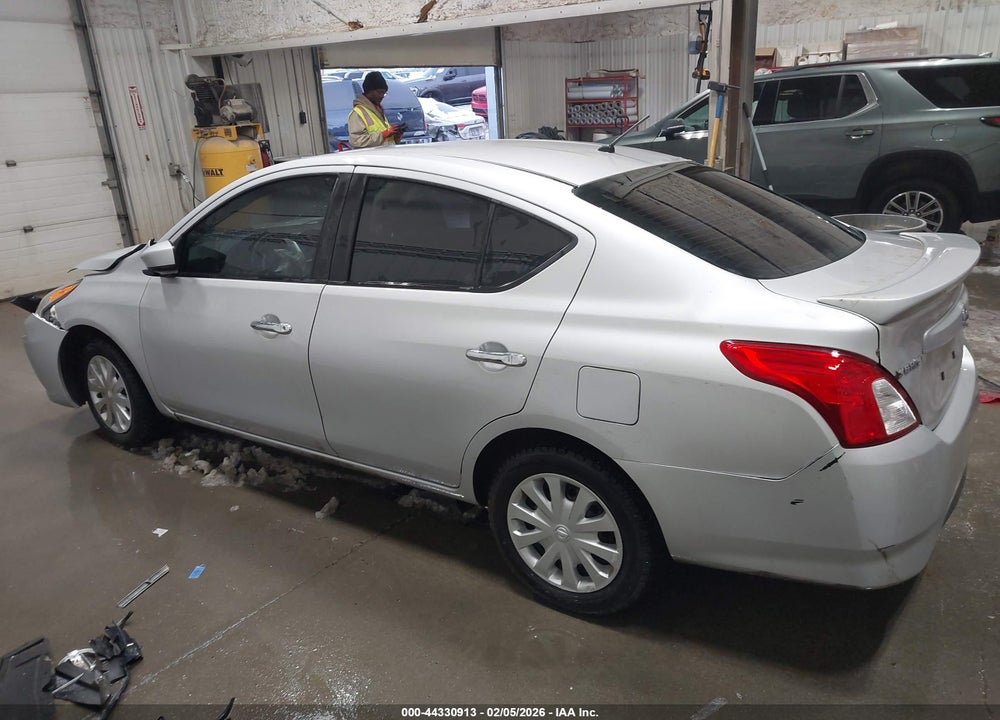 2019 NISSAN VERSA S VIN: 3N1CN7AP5KL860181